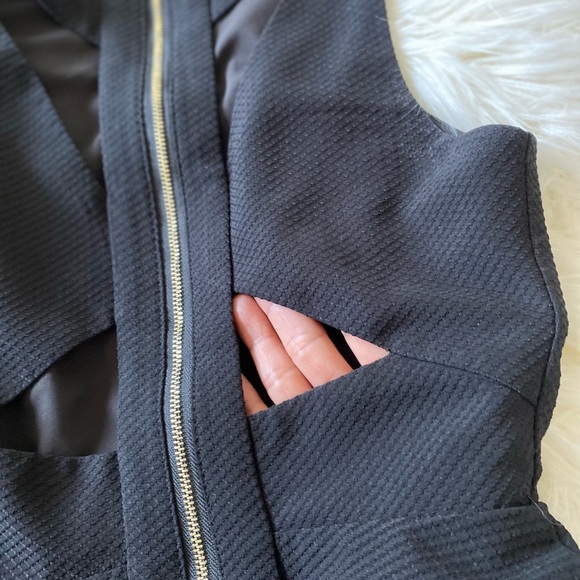 XS black Dynamite back cut out top - Picture 3 of 6